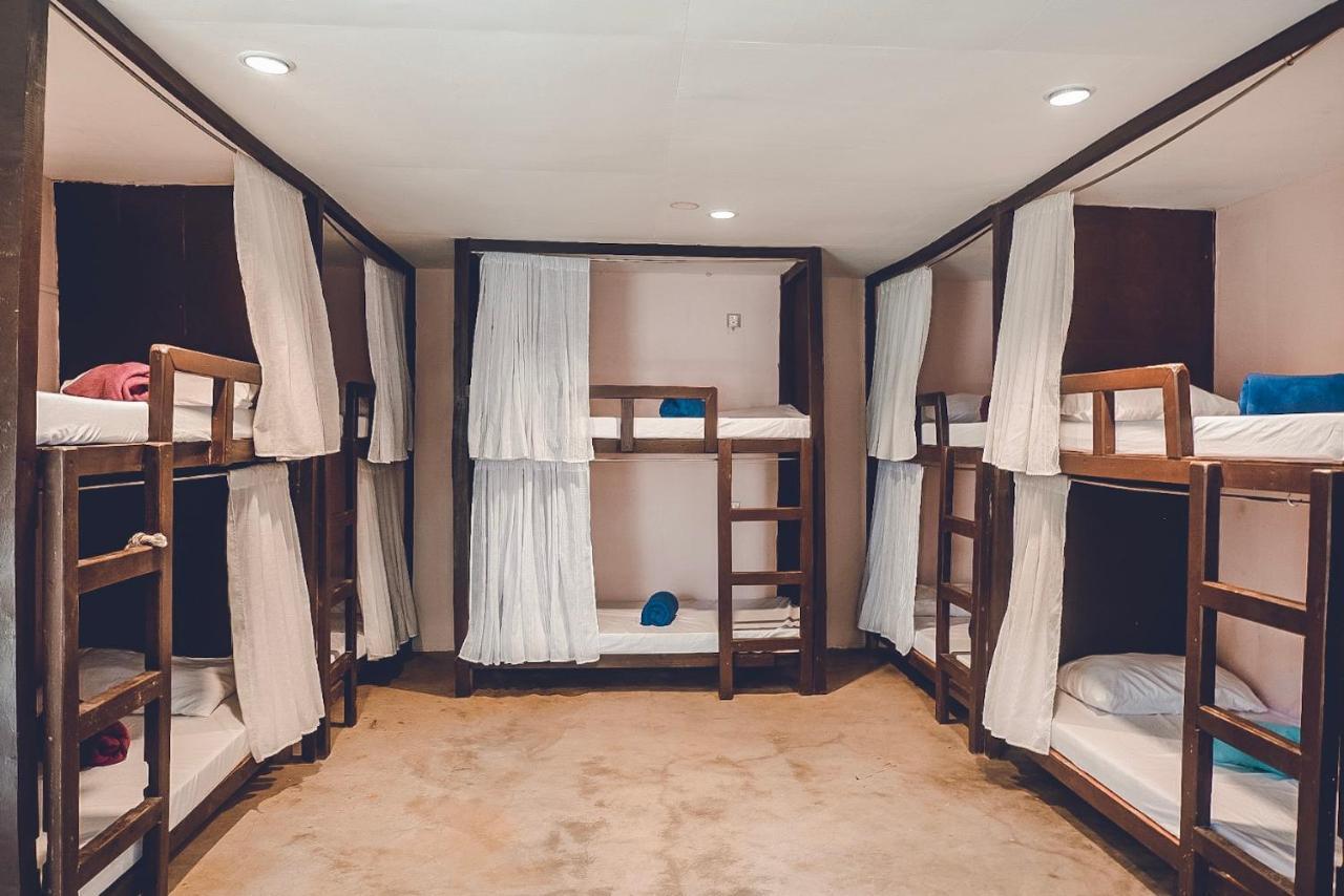 Coco Pod Siargao Hostel 제너럴 루나 외부 사진